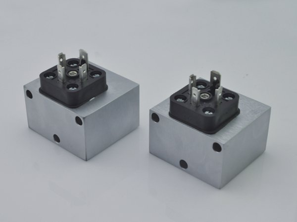 Proporsyonal na solenoids para sa hydraulics